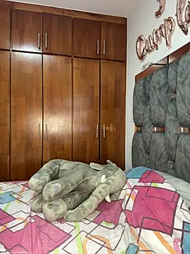 Veronica isaza   online show from May 2026 06:10:02 AM