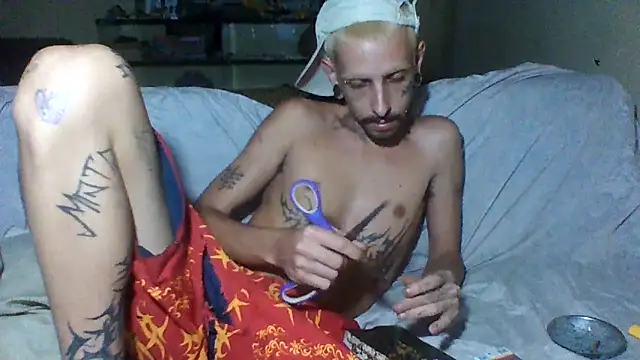 Snapshot of sellvageria chatting on December 2025 12:38:02 AM sellvageria online show from December 2025 12:38:02 AM