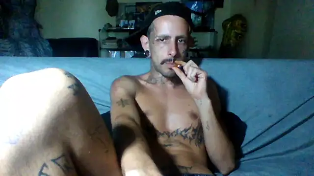 Snapshot of sellvageria chatting on January 2026 07:17:01 PM sellvageria online show from January 2026 07:17:01 PM