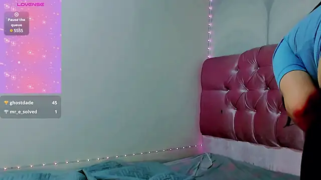 abbygarcia oli online show from December 2024 10:18:02 PM