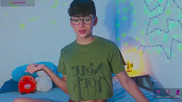 Snapshot of arnold_laurent_ chatting on January 2025 11:15:01 PM arnold laurent online show from January 2025 11:15:01 PM