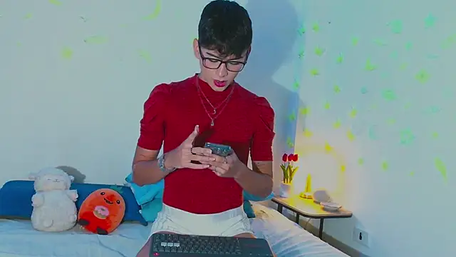 Snapshot of arnold_laurent_ chatting on March 2025 07:42:02 PM arnold laurent online show from March 2025 07:42:02 PM