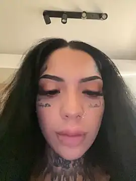 CreamyInkky  online show from December 2024 01:44:01 PM