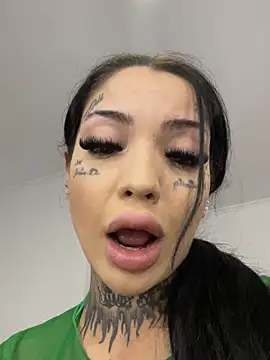 CreamyInkky  online show from September 2025 02:55:02 AM