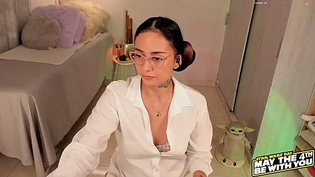 Aleja24Evans online show from May 2026 02:08:01 AM