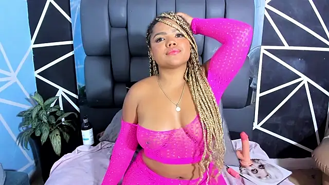 Adams Cloe online show from February 2025 01:02:01 PM