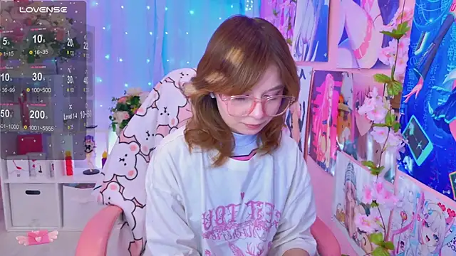 Coconut Mia online show from April 2026 02:40:01 PM