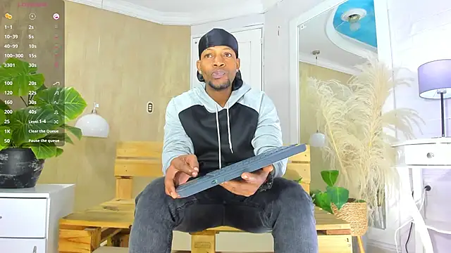 Snapshot of RicoBrown777_ chatting on June 2026 03:59:01 AM RicoBrown777 online show from June 2026 03:59:01 AM
