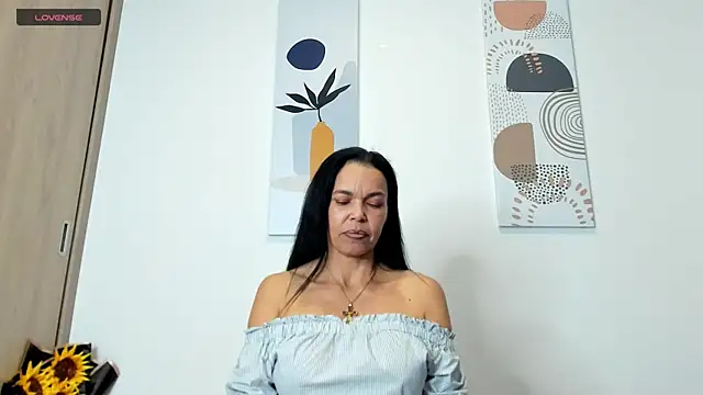 Snapshot of Evawalker_ chatting on February 2025 01:57:01 AM Evawalker online show from February 2025 01:57:01 AM