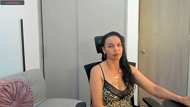 Snapshot of Evawalker_ chatting on October 2025 12:54:02 AM Evawalker online show from October 2025 12:54:02 AM