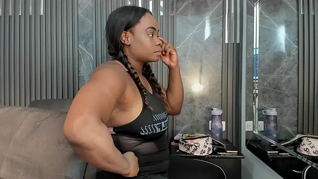 SaraiEvans online show from October 2025 05:16:02 AM