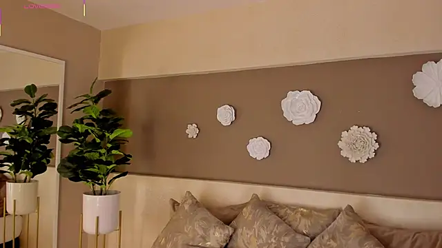 AylinMillerxs online show from September 2025 07:49:01 PM