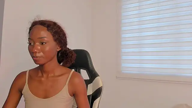 SavannahWildee online show from June 2026 10:25:01 PM