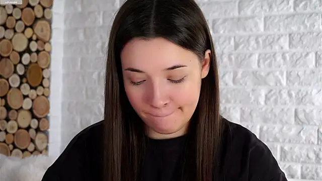 LowOncoming online show from October 2025 04:11:01 AM