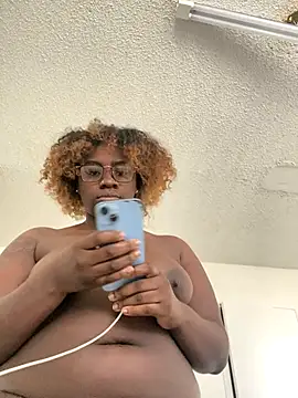 LillShayy online show from November 2025 03:57:01 PM