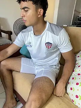 Mentriplex online show from December 2024 08:10:02 PM