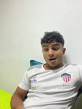 Mentriplex online show from February 2025 02:38:01 AM