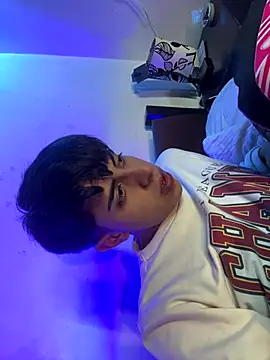 pipeynick online show from December 2024 10:45:01 PM