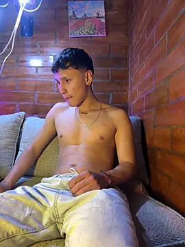 pipeynick online show from October 2025 01:03:02 AM