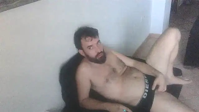 Snapshot of FJcouple chatting on January 2025 12:58:02 PM FJcouple online show from January 2025 12:58:02 PM