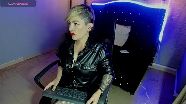 Snapshot of Maria_fernandaxxx_ chatting on January 2025 10:30:02 PM Maria fernandaxxx online show from January 2025 10:30:02 PM