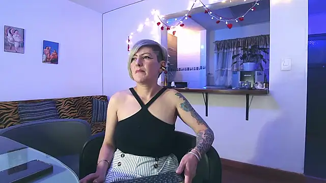 Snapshot of Maria_fernandaxxx_ chatting on February 2025 03:12:01 AM Maria fernandaxxx online show from February 2025 03:12:01 AM