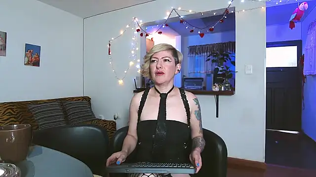 Snapshot of Maria_fernandaxxx_ chatting on March 2025 02:35:02 PM Maria fernandaxxx online show from March 2025 02:35:02 PM