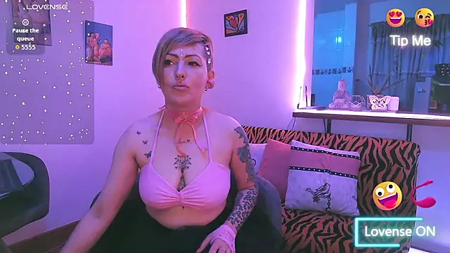 Snapshot of Maria_fernandaxxx_ chatting on November 2025 10:42:02 PM Maria fernandaxxx online show from November 2025 10:42:02 PM