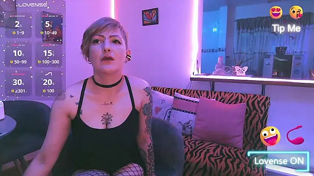 Snapshot of Maria_fernandaxxx_ chatting on November 2025 08:08:02 PM Maria fernandaxxx online show from November 2025 08:08:02 PM