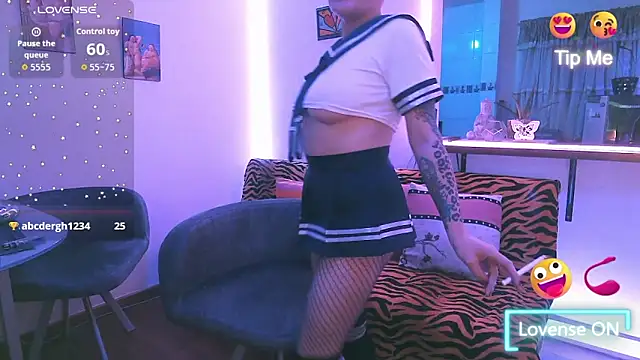 Snapshot of Maria_fernandaxxx_ chatting on December 2025 11:43:01 PM Maria fernandaxxx online show from December 2025 11:43:01 PM