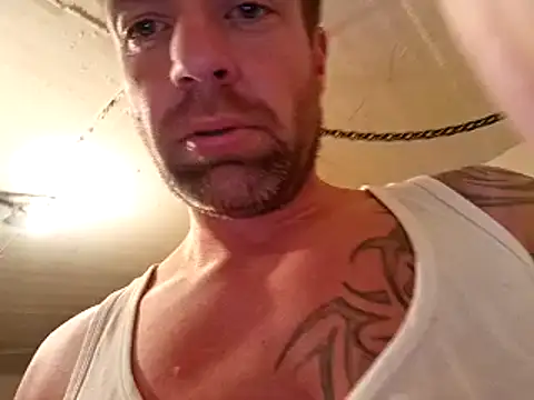 Timbojan28 online show from November 2025 10:01:02 PM