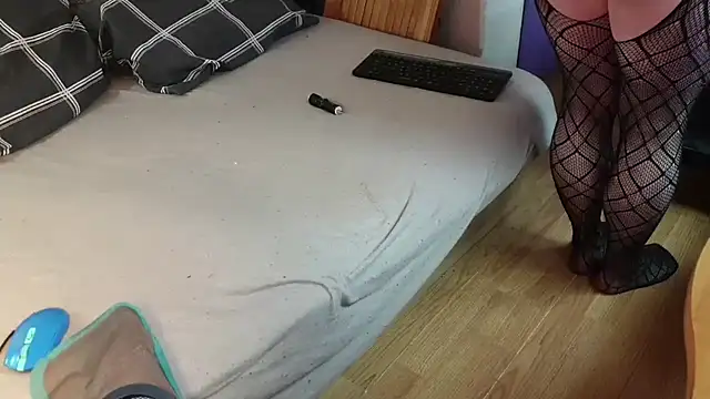 Snapshot of eblata04 chatting on December 2025 09:25:01 AM eblata04 online show from December 2025 09:25:01 AM