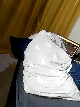 Hugemassivebootie online show from February 2026 11:20:01 PM