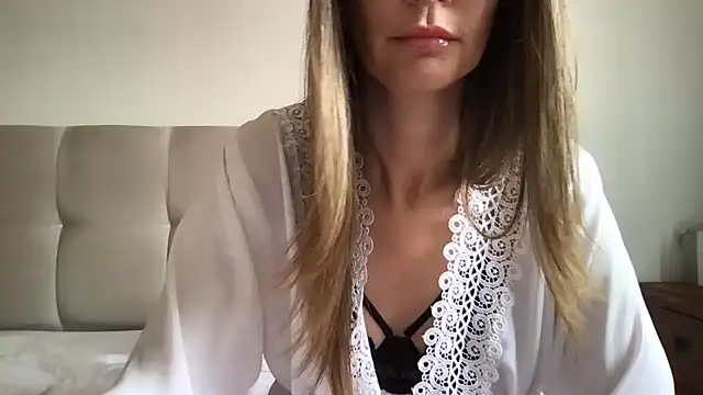 paolajonez online show from December 2024 02:22:01 PM