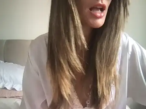 paolajonez online show from February 2025 05:15:01 PM