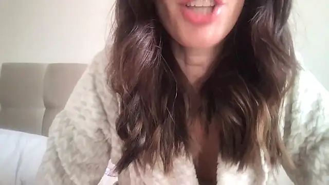 paolajonez online show from September 2025 05:46:01 PM