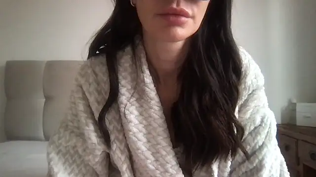 paolajonez online show from March 2026 12:35:02 PM