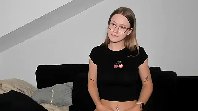 laurasommer online show from May 2026 02:12:02 PM