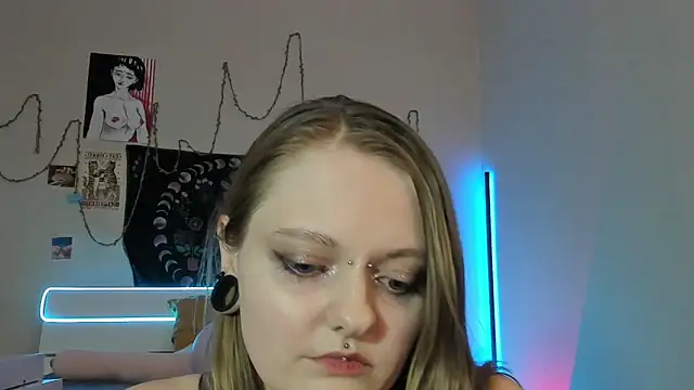 Snapshot of BebKonie chatting on February 2025 01:09:02 AM BebKonie online show from February 2025 01:09:02 AM