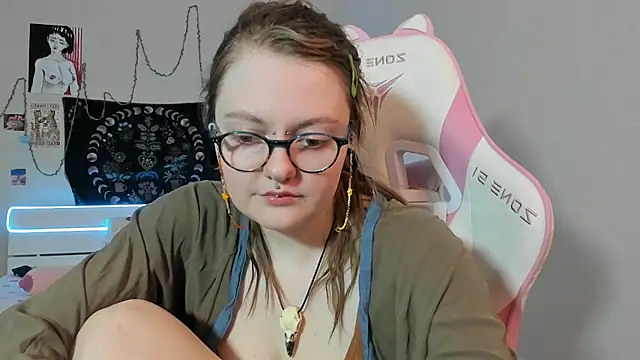 Snapshot of BebKonie chatting on March 2025 01:26:01 AM BebKonie online show from March 2025 01:26:01 AM