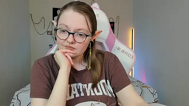 Snapshot of BebKonie chatting on March 2025 06:13:02 AM BebKonie online show from March 2025 06:13:02 AM