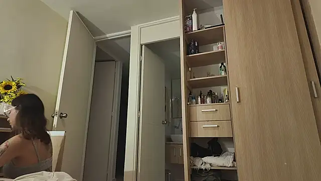 Snapshot of juanasnz99 chatting on March 2025 05:21:02 AM juanasnz99 online show from March 2025 05:21:02 AM