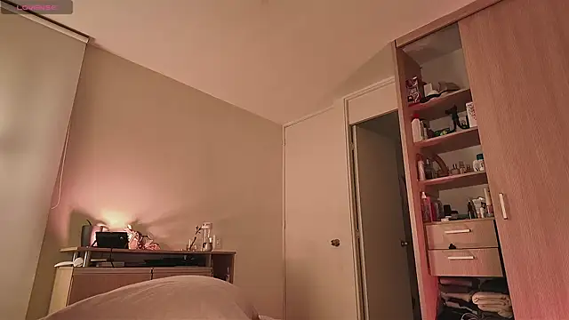 Snapshot of juanasnz99 chatting on September 2025 01:54:02 AM juanasnz99 online show from September 2025 01:54:02 AM