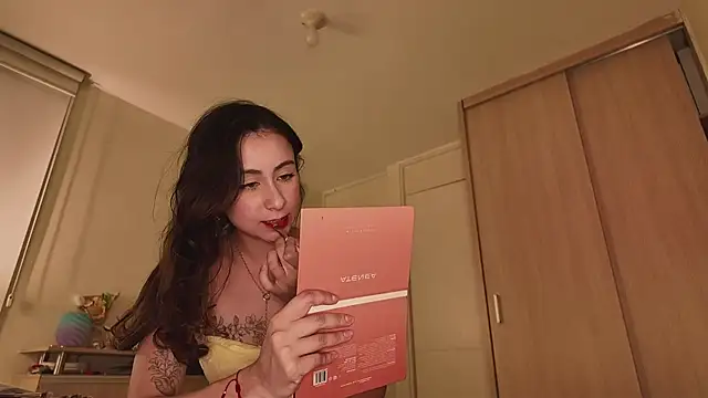 juanasnz99 online show from May 2026 04:30:02 AM