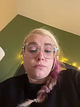 Lalalynn online show from February 2026 10:30:02 PM