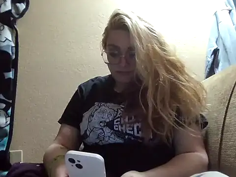 Lalalynn online show from March 2026 09:37:02 AM