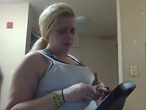 Lalalynn online show from April 2026 02:09:01 AM