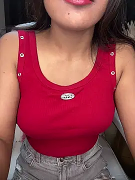 Snapshot of LeisyXO chatting on January 2025 06:56:01 PM LeisyXO online show from January 2025 06:56:01 PM