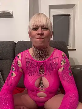 poussichienne online show from January 2025 08:31:02 PM