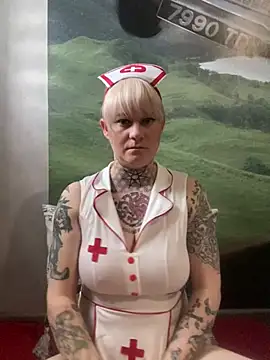 poussichienne online show from January 2025 12:48:02 PM